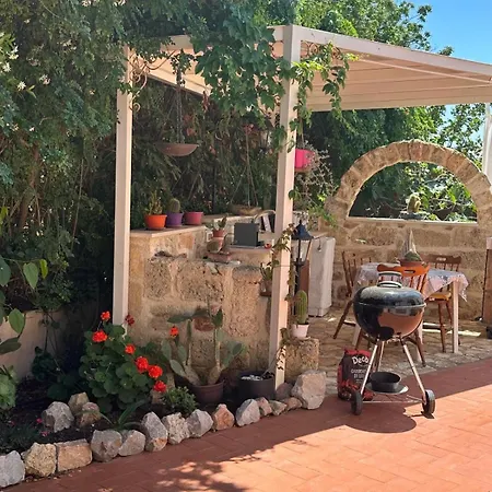 Chez Gigi Mareh24 Bed & Breakfast